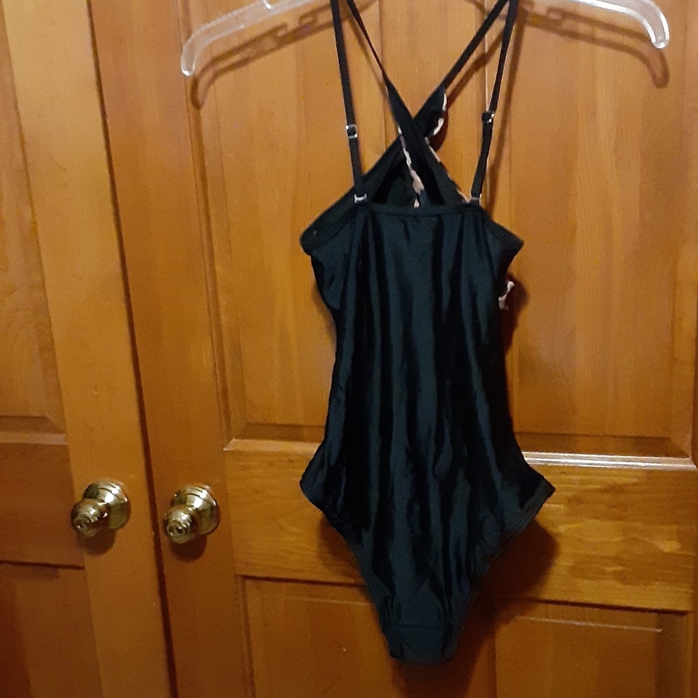 Molybell Leopard Twist Front One Piece Swimsuit - Picture 2 of 3